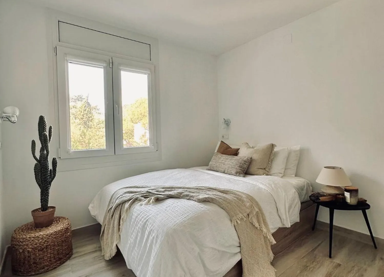 The Golden Oak In Calella Centre - 100M From Beach Палафружель