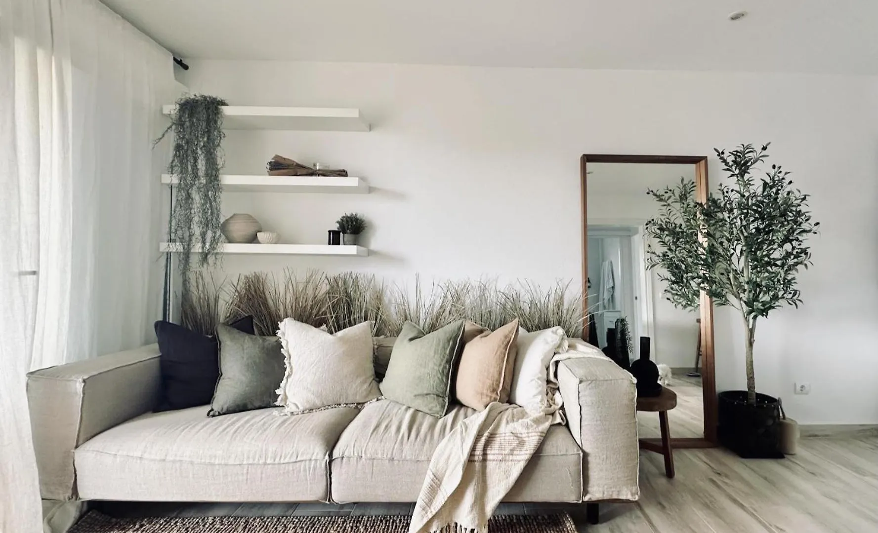 The Golden Oak In Calella Centre - 100M From Beach Palafrugell Apartment