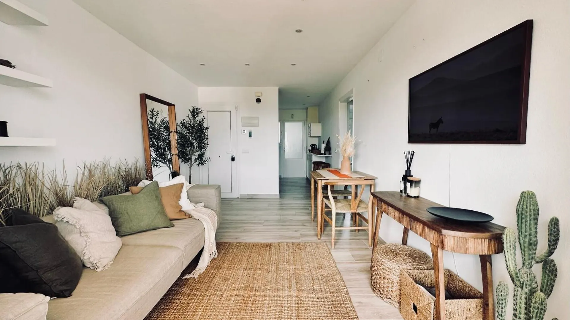 Apartment The Golden Oak In Calella Centre - 100M From Beach Palafrugell